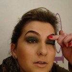 Dica de Maquiagem com Glitter Verde e Batom Rosa